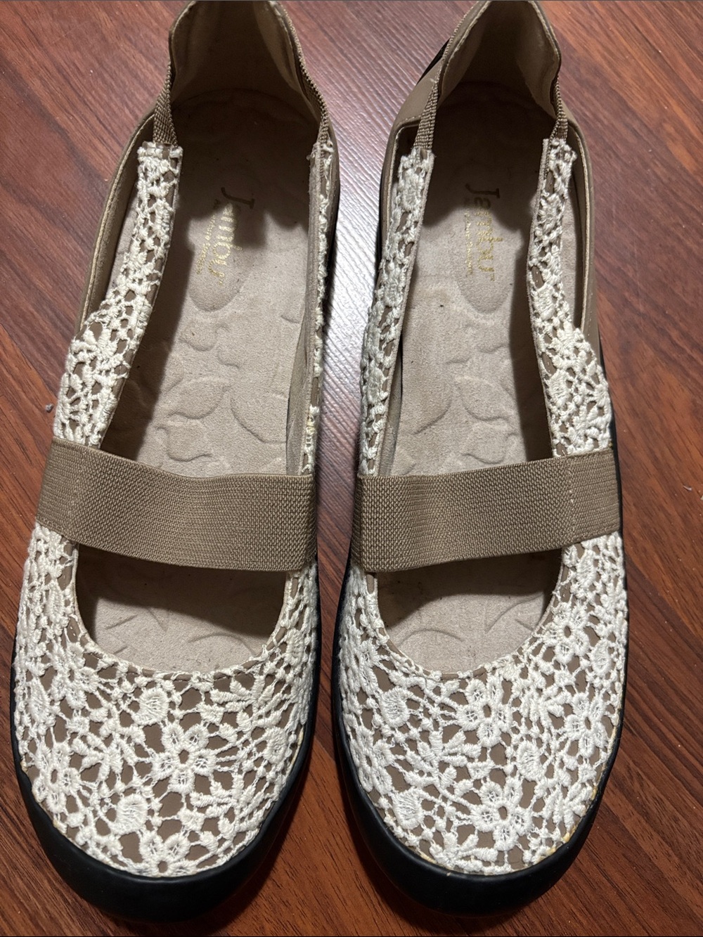 Jambu Women's Crochet Mary Jane Flats in Beige and Tan
